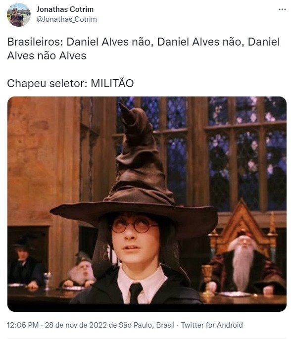 Internautas fazem memes no Twitter após convocação oficial da seleção brasileira incluir Éder Militão e deixar Daniel Alves no banco dos reservas - Metrópoles