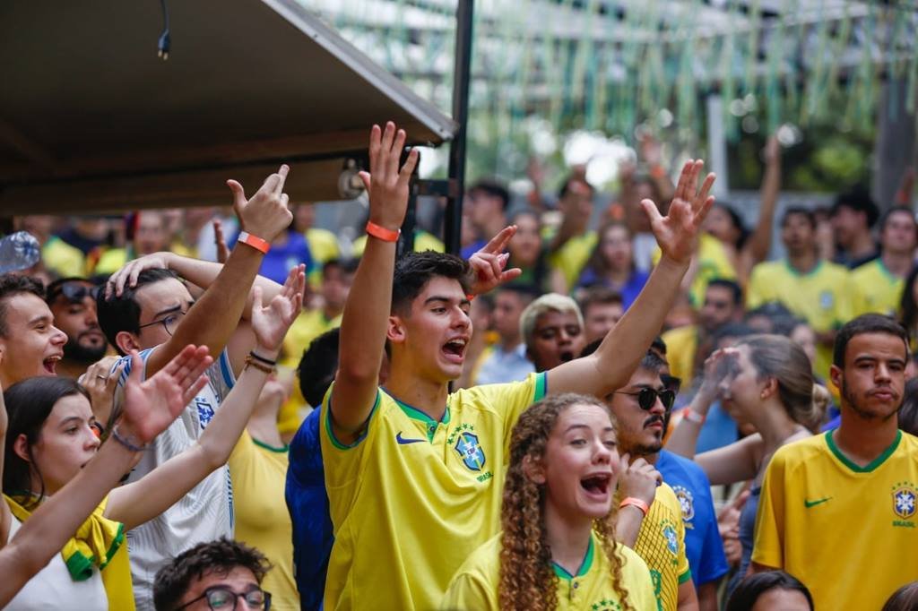Brasileiro crava meta de assistir todos os jogos da Copa e chega ao 32º  consecutivo: 'Recordista', Esporte Clube
