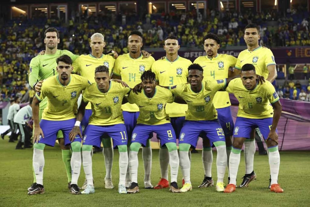 Time do Brasil durante a partida do grupo G da Copa do Mundo da FIFA Qatar 2022 - Metrópoles