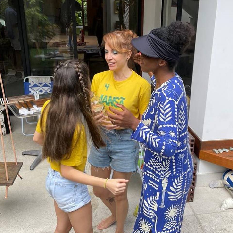 Poliana Abritta e Maju Coutinho em dia de jogo do Brasil - Metrópoles