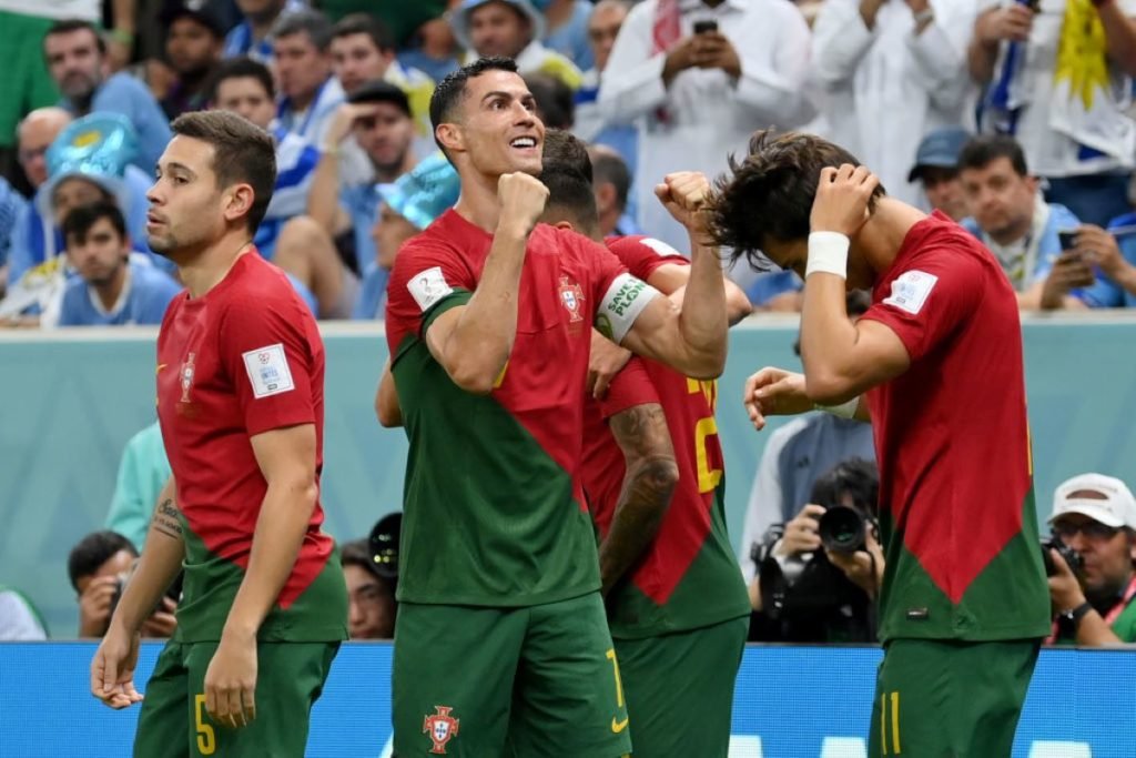 Bruno Fernandes decide, Portugal bate Uruguai e vai às oitavas da Copa