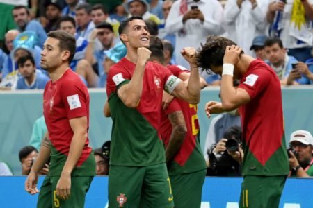 Cristiano Ronaldo e jogadores de Portugal comemoram gol na Copa do Mundo - Metrópoles