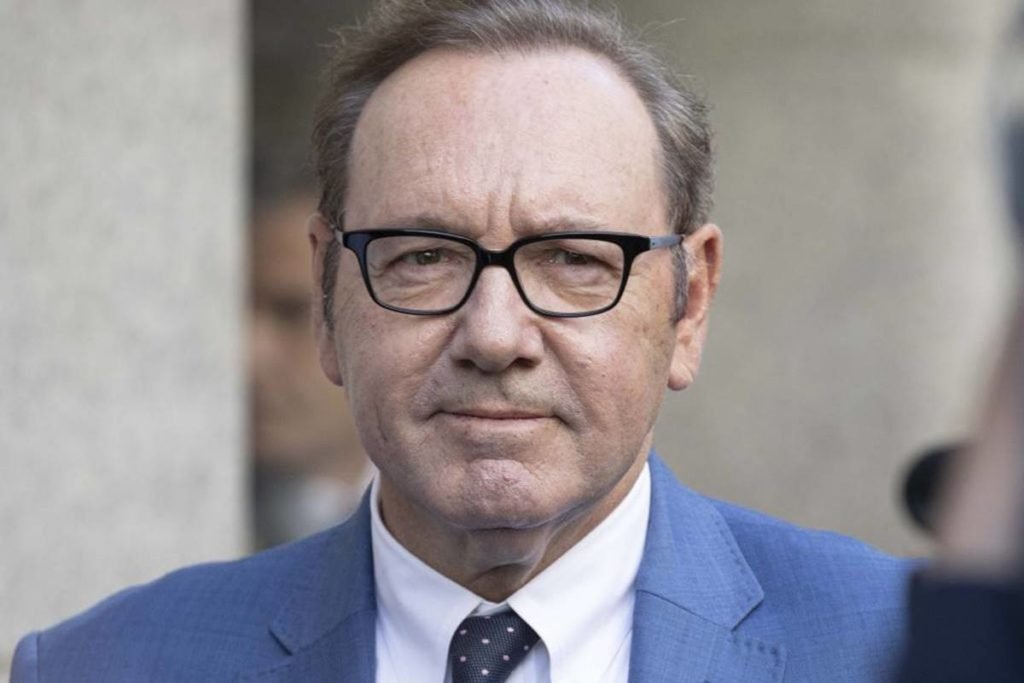 TESTEMUNHA ACUSA KEVIN SPACEY DE SER KEYSER SÖZE - inÉpcia