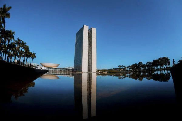 Imagem colorida da fachada do Congresso Nacional, em Brasília - Metrópoles