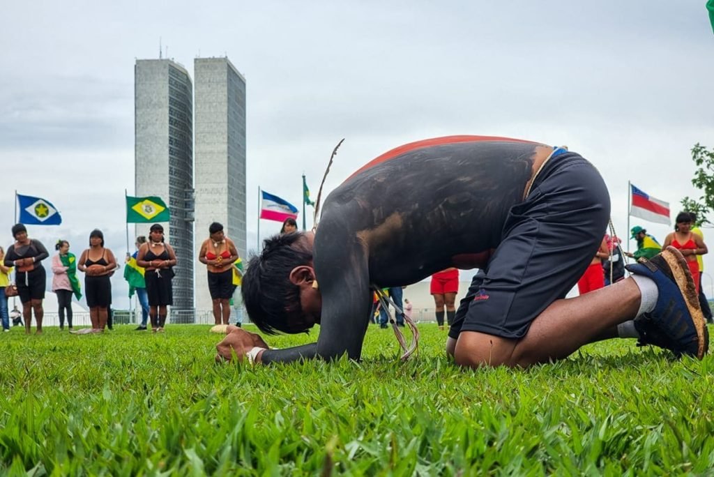 Bolsonaristas ocupam Esplanada em culto evangélico antes das eleições