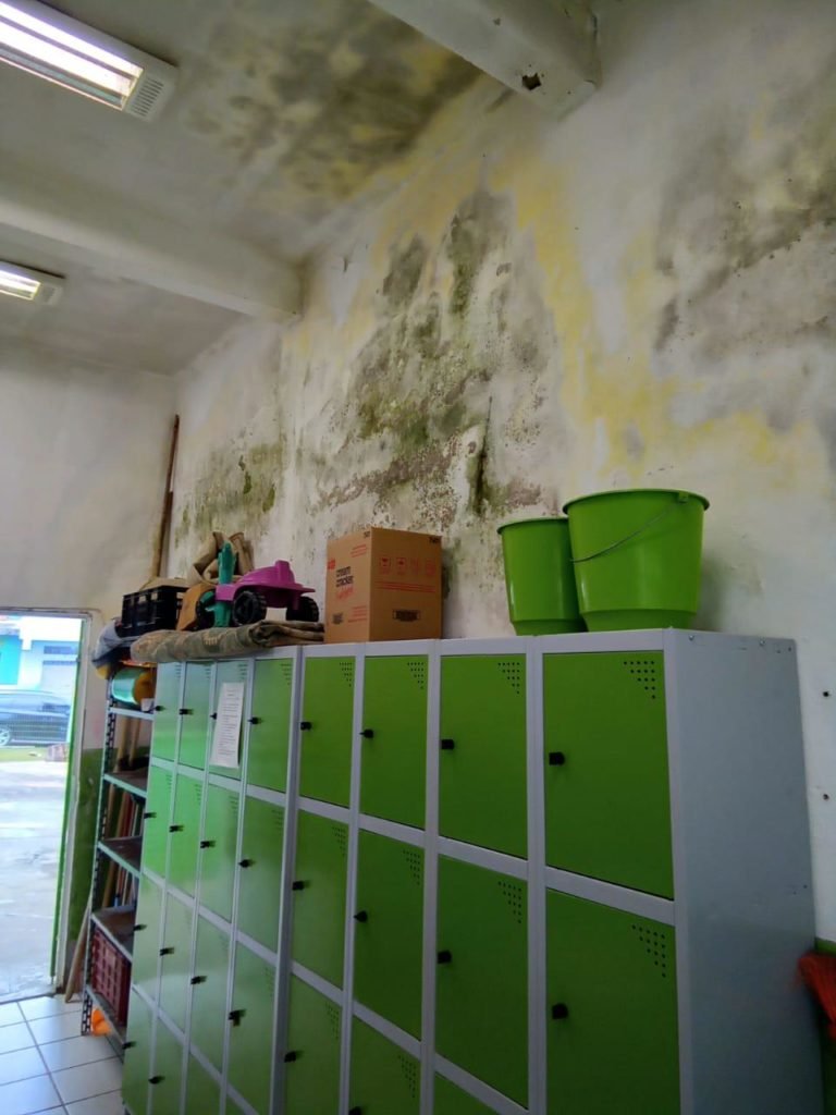 Lavanderia da Creche Maternal Benedita Aparecida dos Santos, em Pirapora do Bom Jesus, tem infiltração