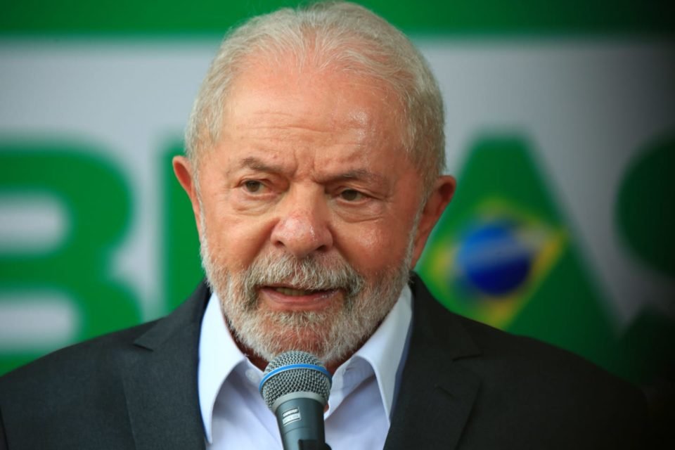 O presidente eleito do Brasil, Luiz Inácio Lula da Silva, em coletiva no CCBB - Metrópoles