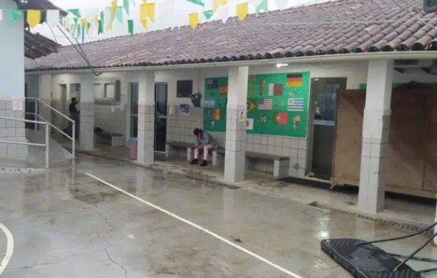 Colégio Estadual Abriga Famílias Atingidas Pelas Chuvas Na Bahia Metrópoles 