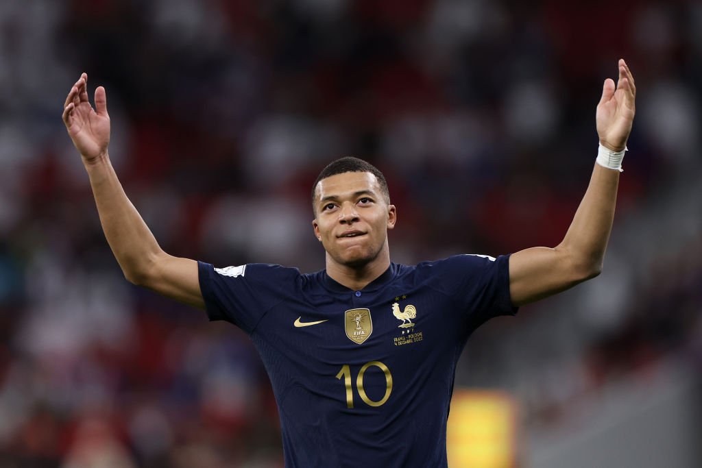 Análise: Mbappé coloca a França nas quartas de final e no topo do