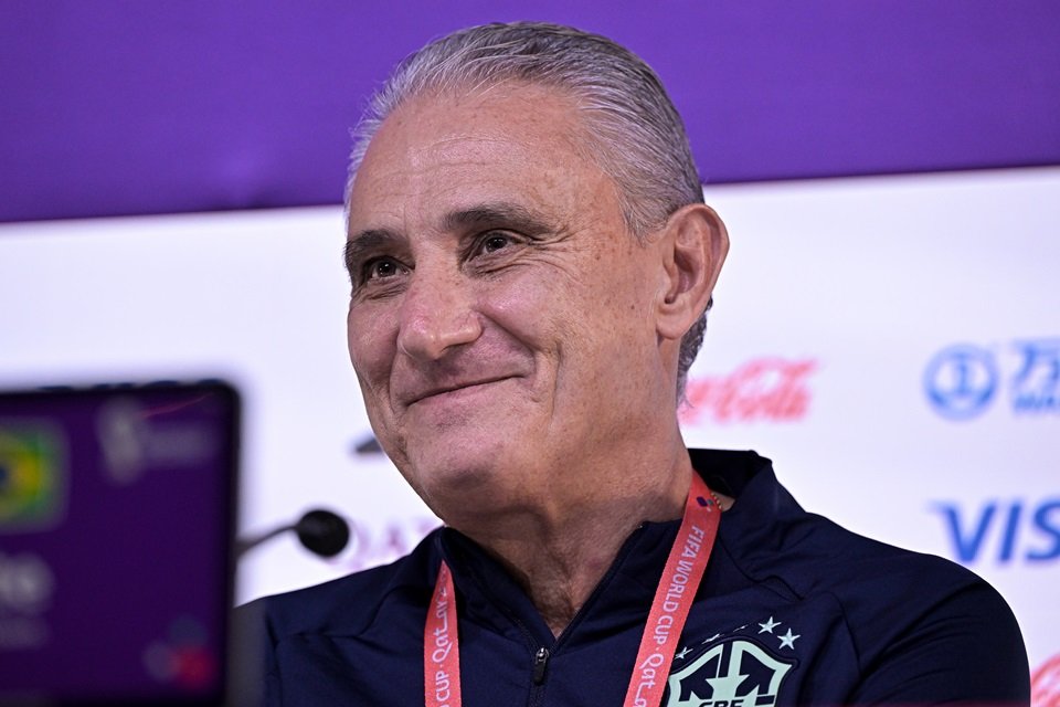 Tite compra briga dos jogadores e defende dança da seleção na Copa