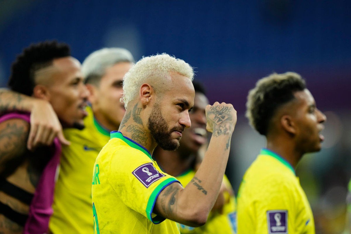 Neymar faz corte de cabelo em homenagem à filha; veja como ficou