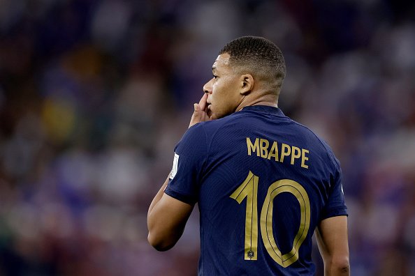 Mbappé faz três gols na final e é artilheiro da Copa do Mundo do Catar