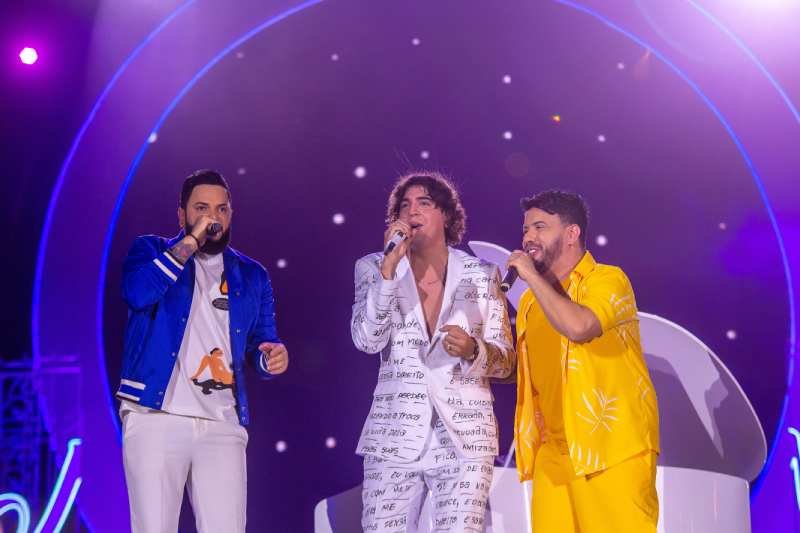 Nattan lança álbum completo com participações de grandes artistas.
