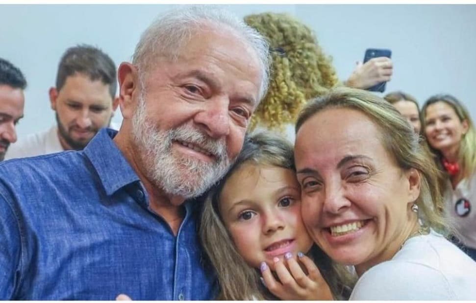 Integrante Da Transição Filha De Lula é Discreta E Paparicada No Ccbb Metrópoles 0746