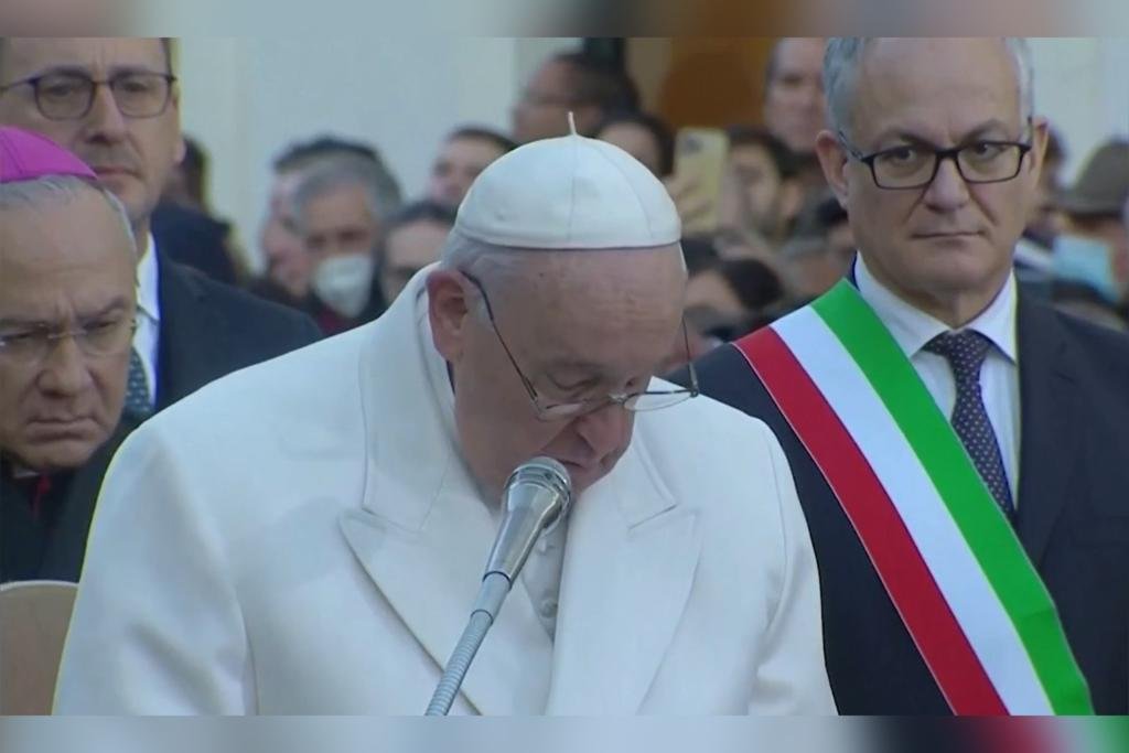 Papa Francisco chora