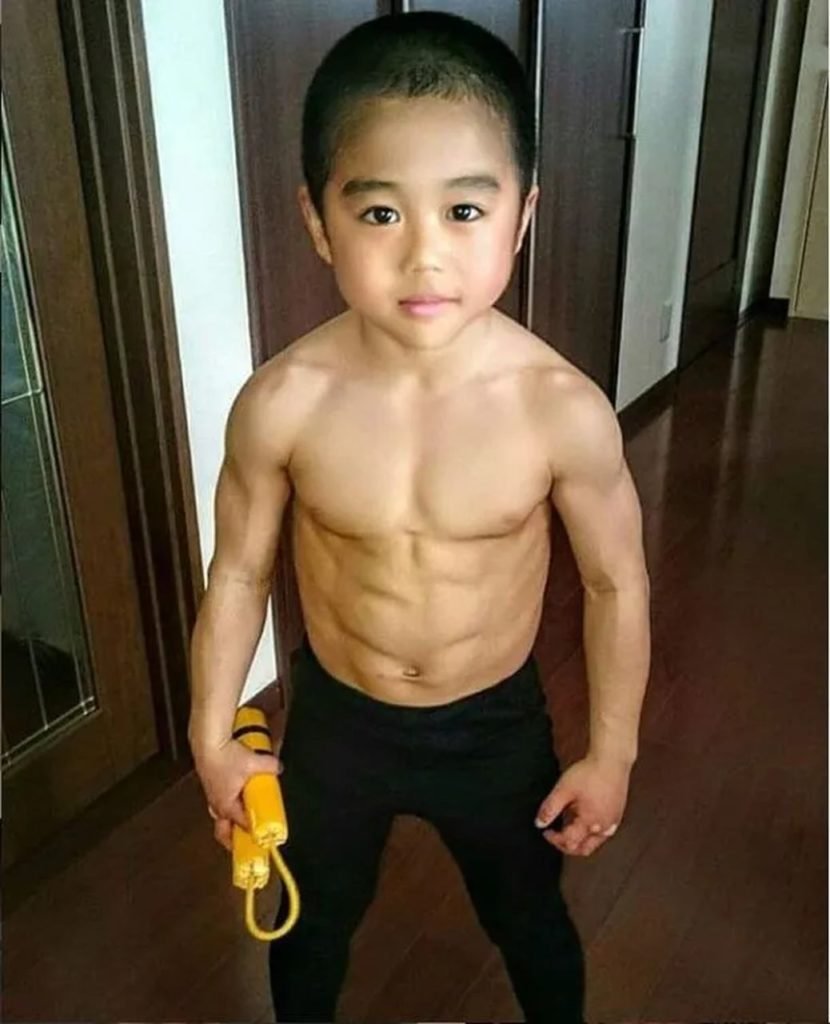 Na foto, o jovem Ryusei Imai, que se inspira no Bruce Lee - Metrópoles