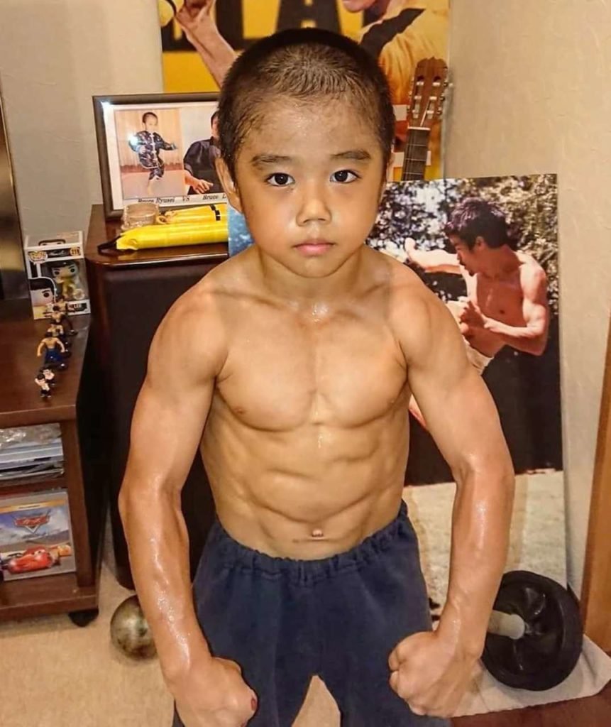 Na foto, o jovem Ryusei Imai, que se inspira no Bruce Lee - Metrópoles