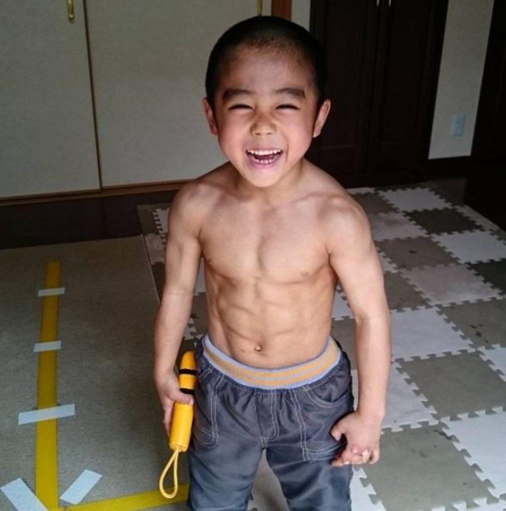 Na foto, o jovem Ryusei Imai, que se inspira no Bruce Lee - Metrópoles