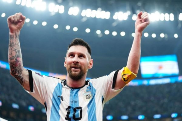Messi celebrando vitória