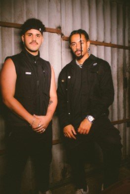 Foto colorida do rapper MC Alves - Metrópoles
