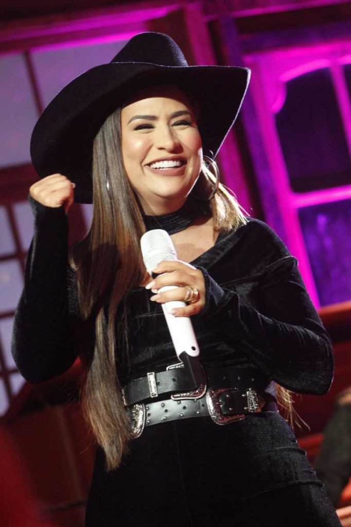 Simone Mendes grava primeiro DVD solo com 12 músicas inéditas