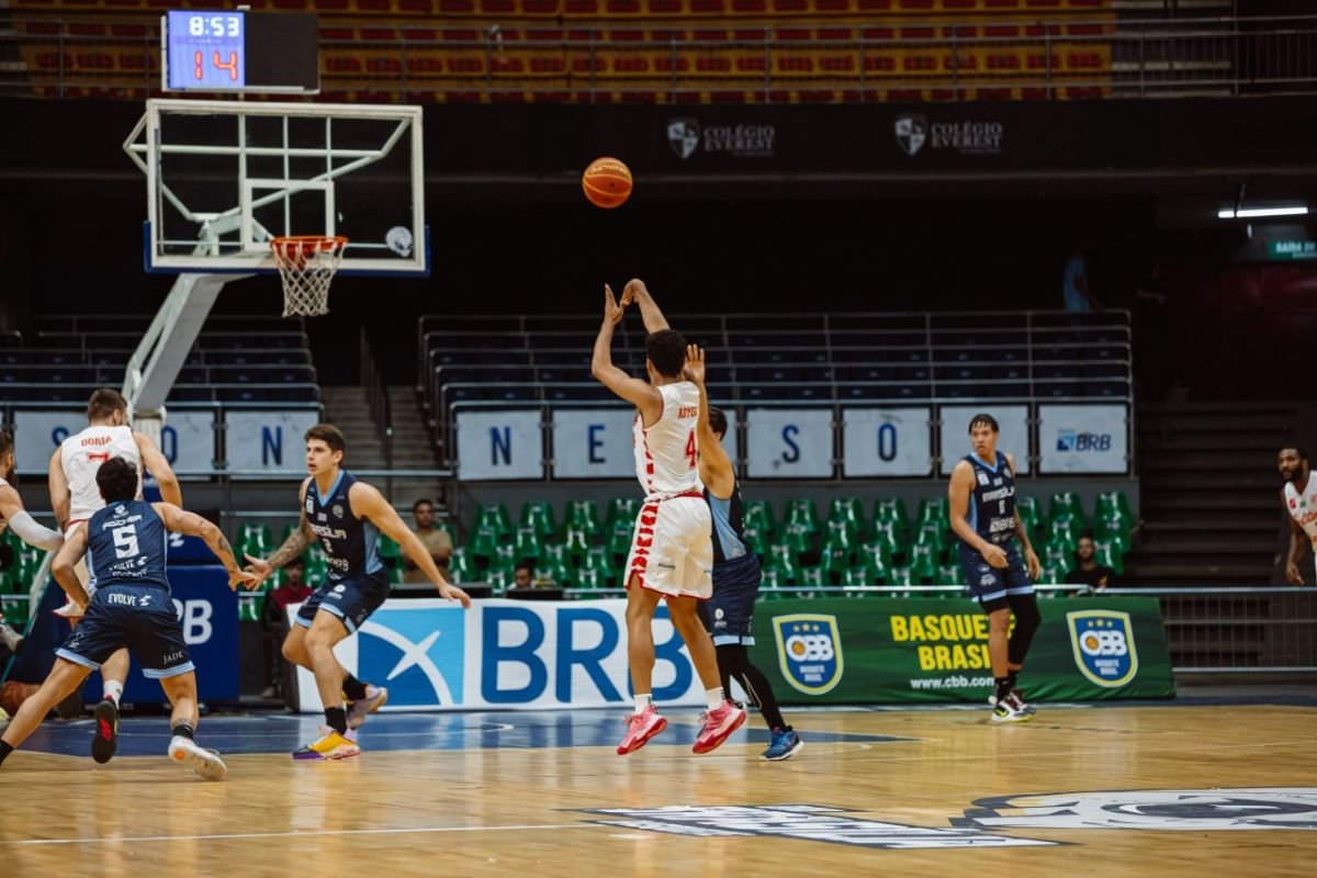 BRB/Brasília faz bom jogo, mas é derrotado pelo Paulistano no NBB