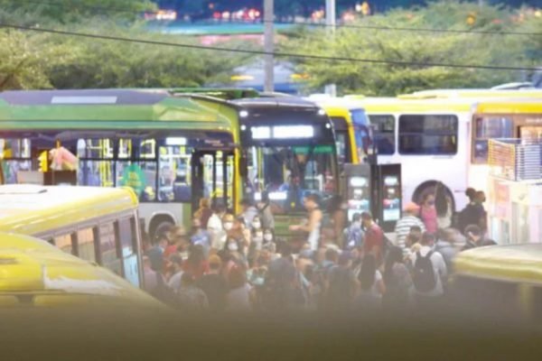 Distrital apresenta projeto de tarifa zero para estudantes no transporte público