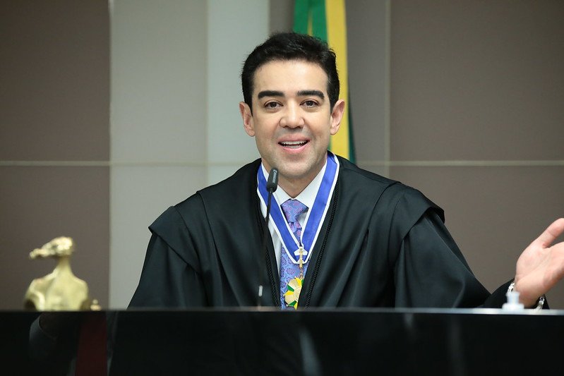 Bruno Dantas toma posse como presidente do TCU