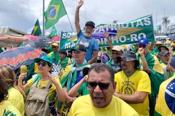 manifestação bolsonarista no QG do Exército em Brasília na data 18-12-2022 - Metrópoles