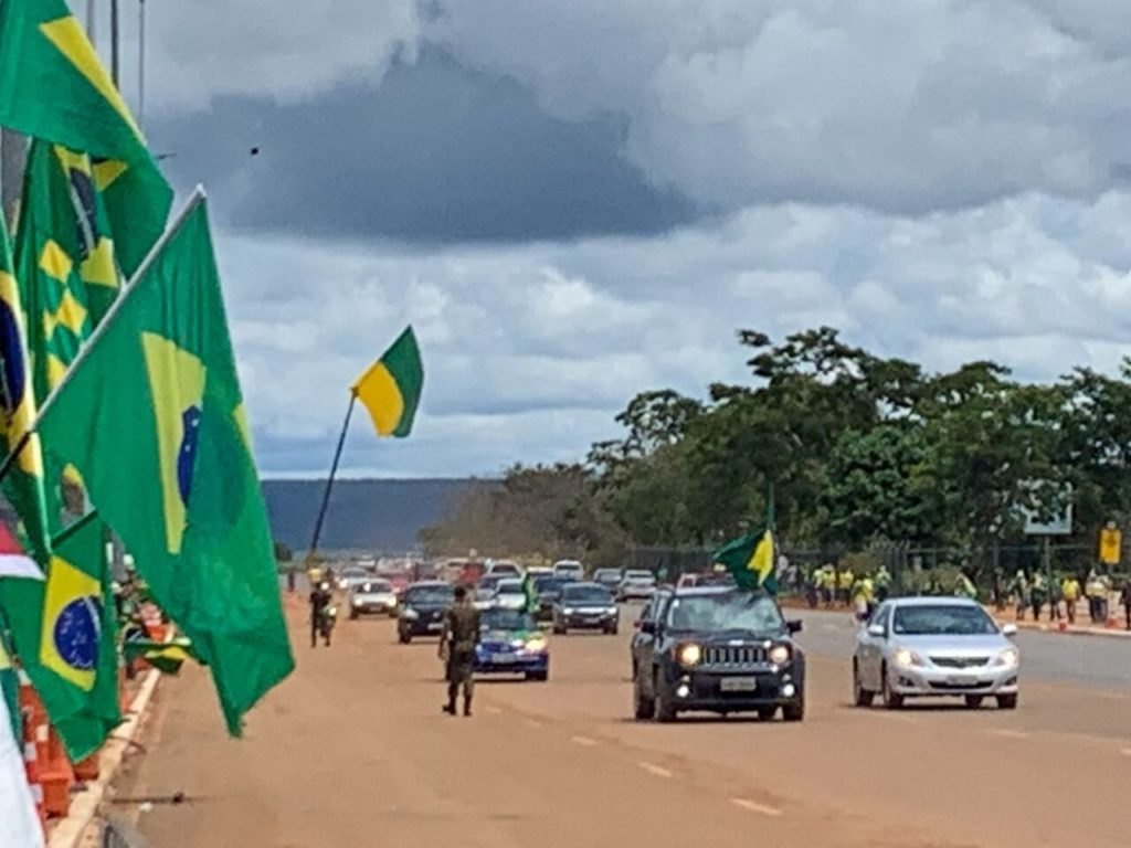 manifestação bolsonarista no QG do Exército Brasília na data 18-12-2022 - Metrópoles