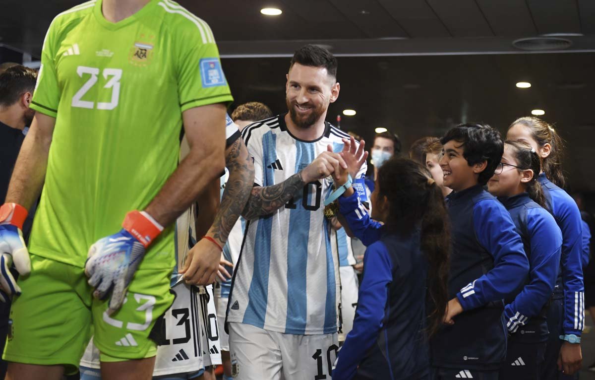 Messi faz história ao passar marca de Pelé na final da Copa do Catar