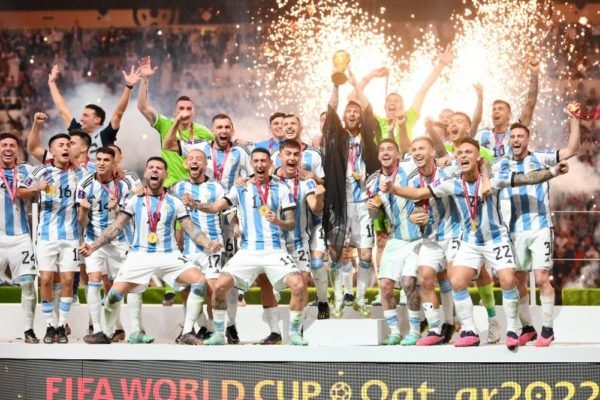 Argentina ganha a Copa de 2022 e é tricampeã mundial - BBC News Brasil