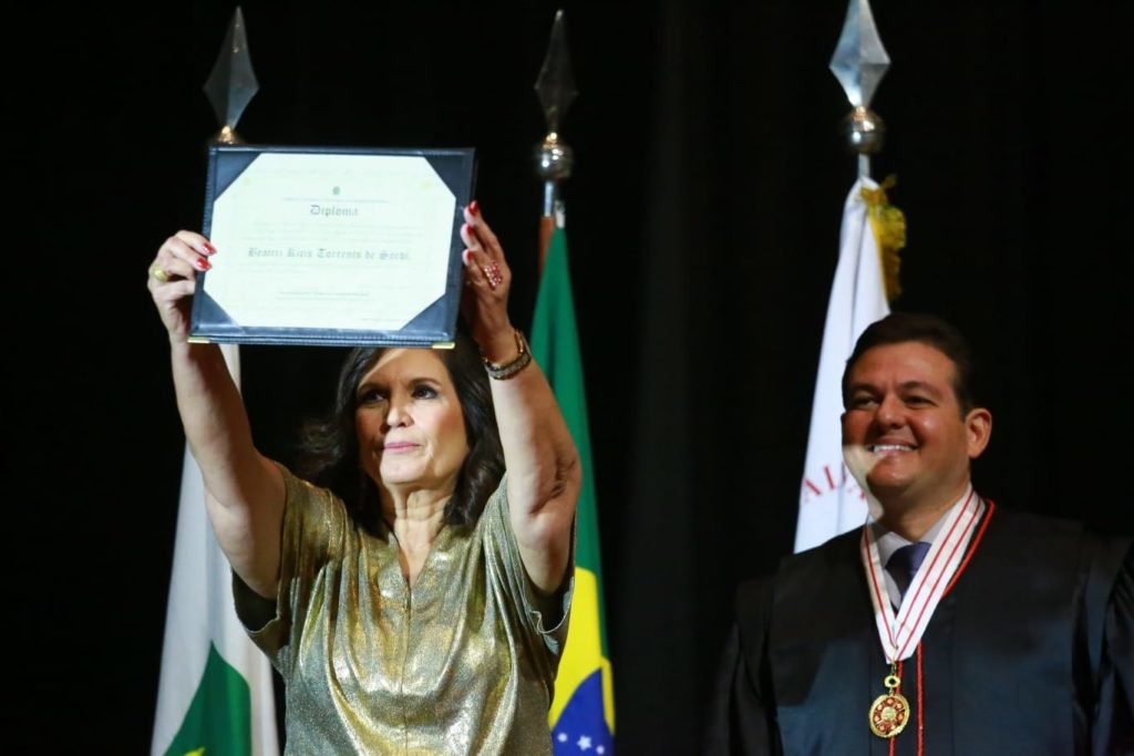 Bia Kicis em diplomação