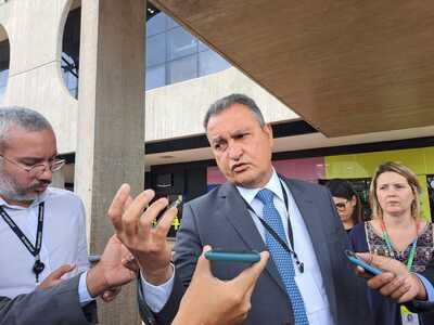Rui Costa no gabinete de transição indo falar com Alckmin / Metrópoles