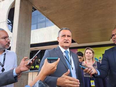 Rui Costa no gabinete de transição indo falar com Alckmin / Metrópoles