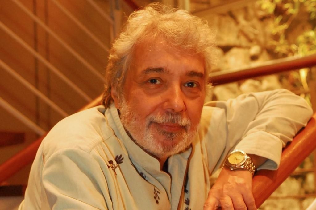 Ator Pedro Paulo Rangel sorrindo - metrópoles