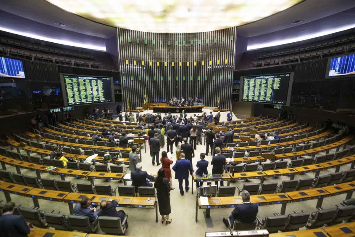 Plenário da Câmara dos Deputados, onde será votada em segunda instância a PEC - metrópoles