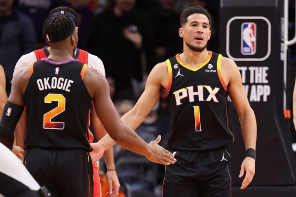 Phoenix Suns são os primeiros apurados para as meias-finais da NBA