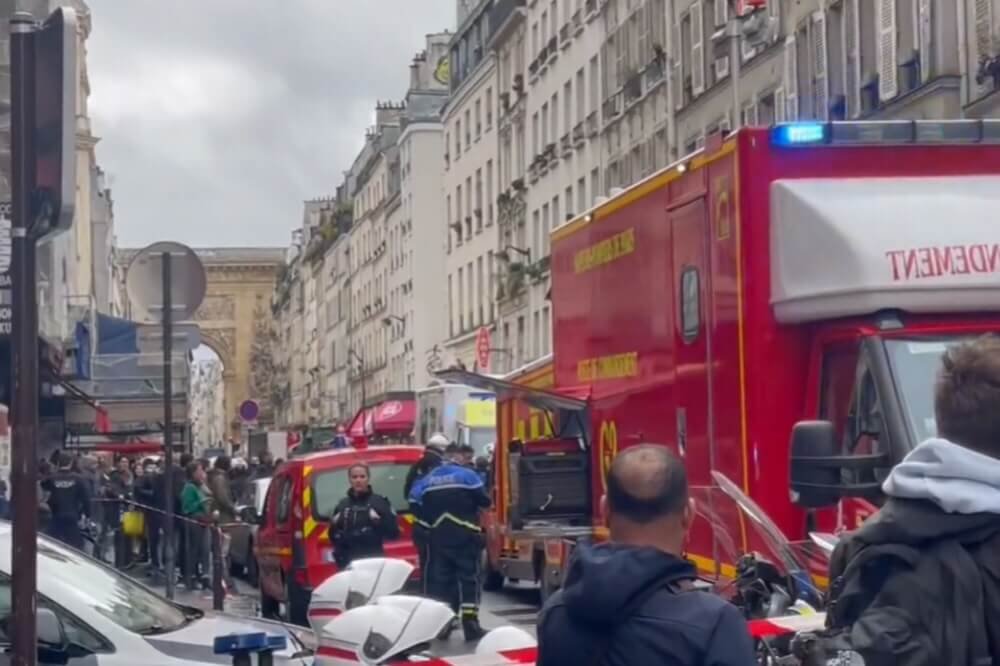 ataque tiros paris centro curdo frança - Metrópoles