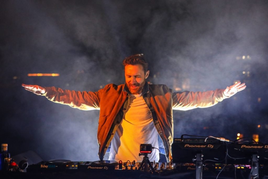 David Guetta voltará ao Brasil para três shows durante o verão | Metrópoles