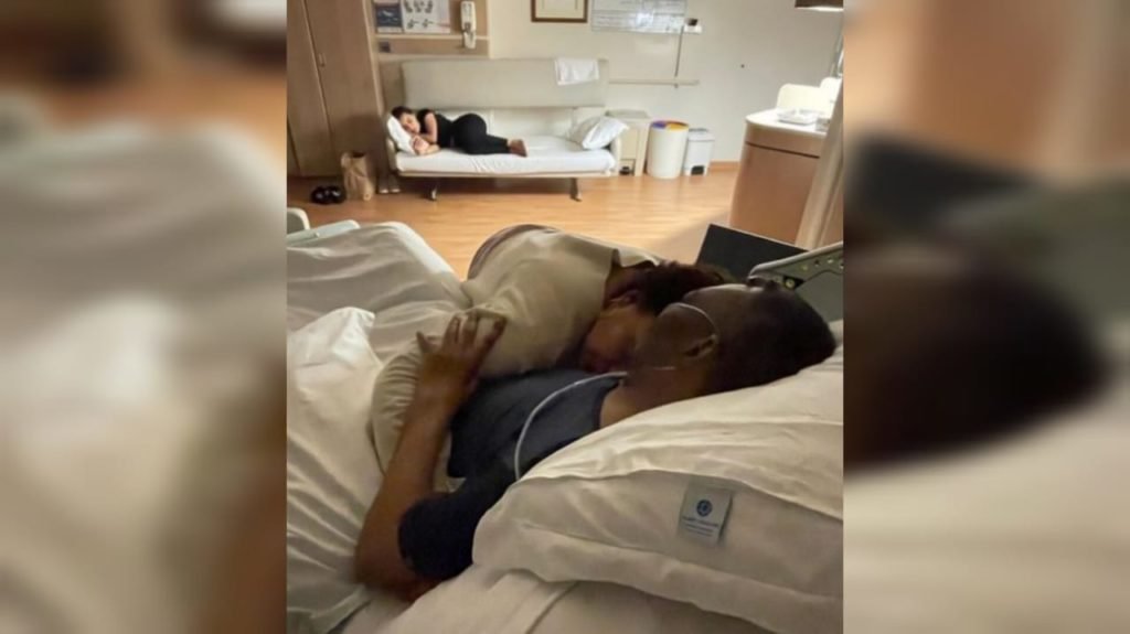 Pelé e a filha no hospital