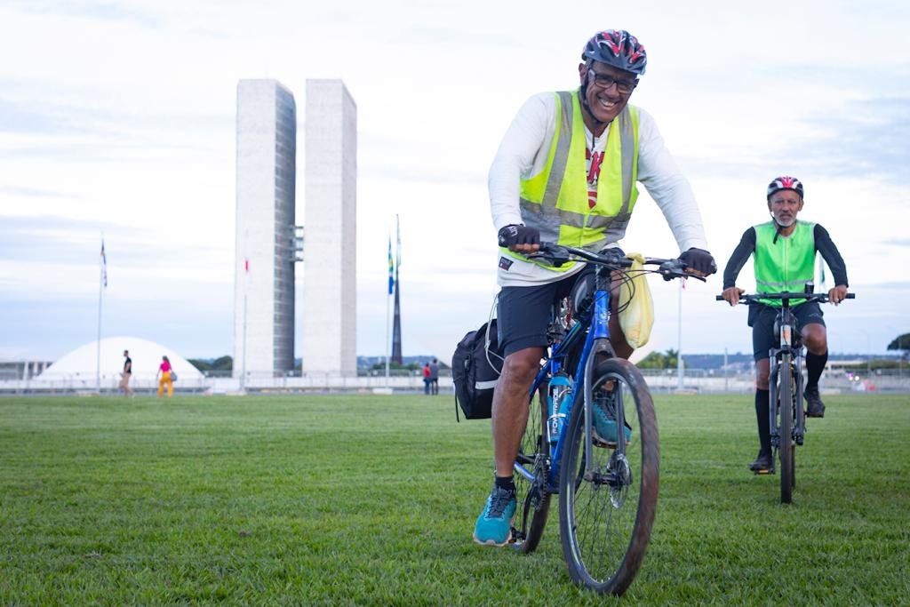 Imagem de ciclisats que viajaram para a posse do Lula