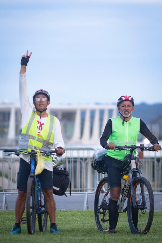 Imagem de ciclisats que viajaram para a posse do Lula