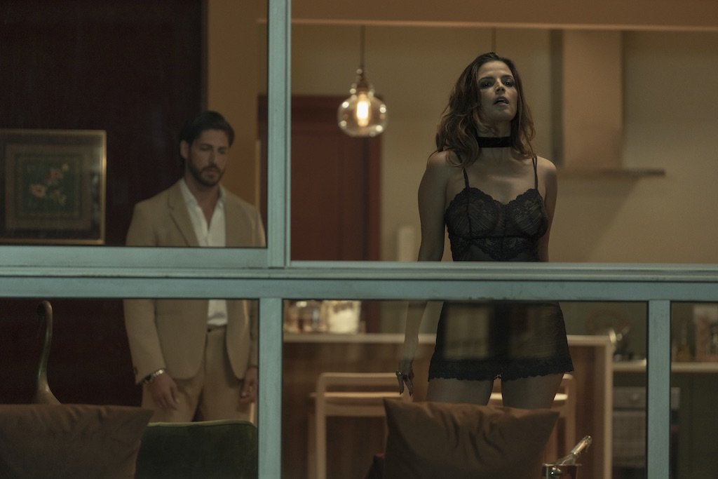 imagem colorida ngelo Rodrigues e Emanuelle Araújo em Olhar Indiscreto, nova série da Netflix