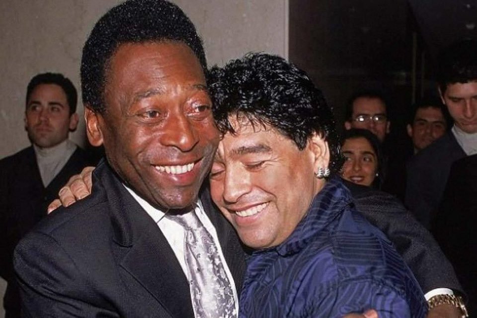 Morte de Pelé: relembre a rivalidade do Rei do Futebol com Maradona - Metrópoles