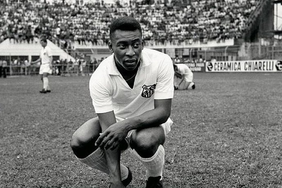 Pelé o Rei do futebol. - Funerária Cogo