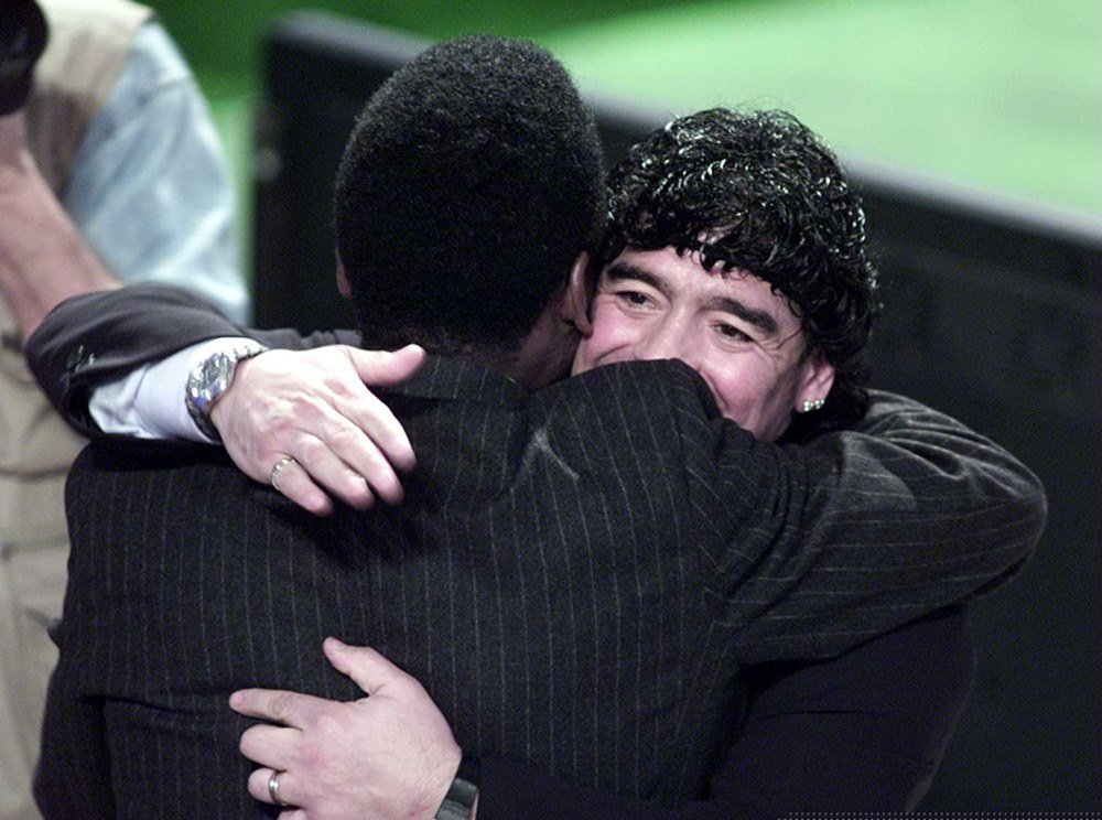 “Eu te amo”: relembre texto emocionante de Pelé em morte de Maradona