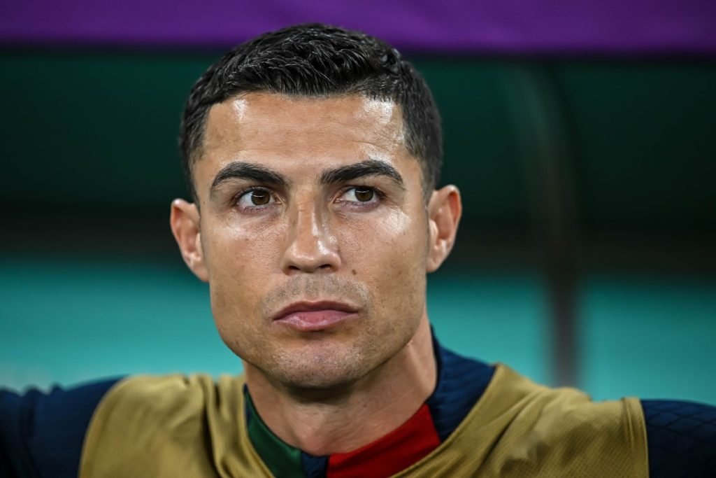 Cristiano Ronaldo fecha com Al Nassr, da Arábia Saudita, crava jornalista