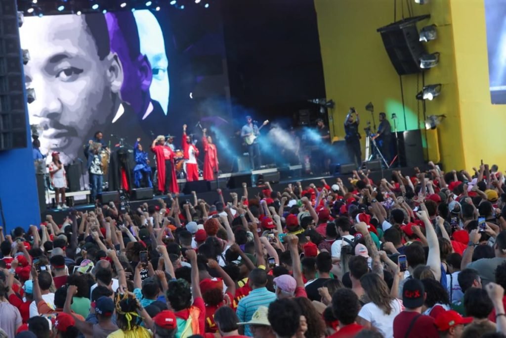 Imagem colorida mostra palco no Festival do Futuro, que comemora posse de Lula - Metrópoles