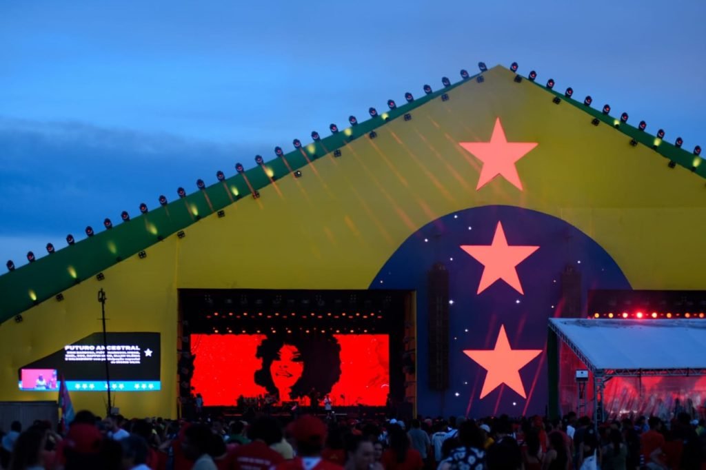 Palco do festival do futuro na posse de lula